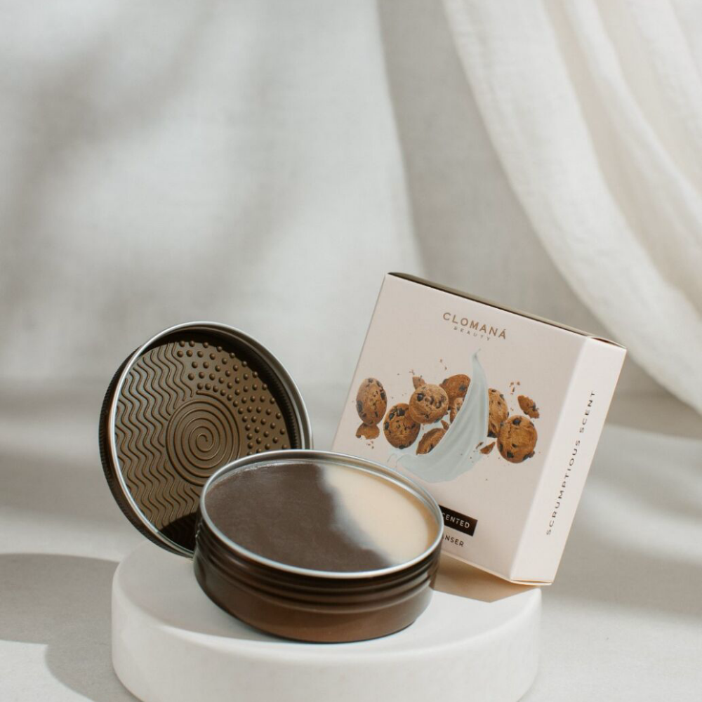 Clomana Cookies & Cream Brush Cleanser