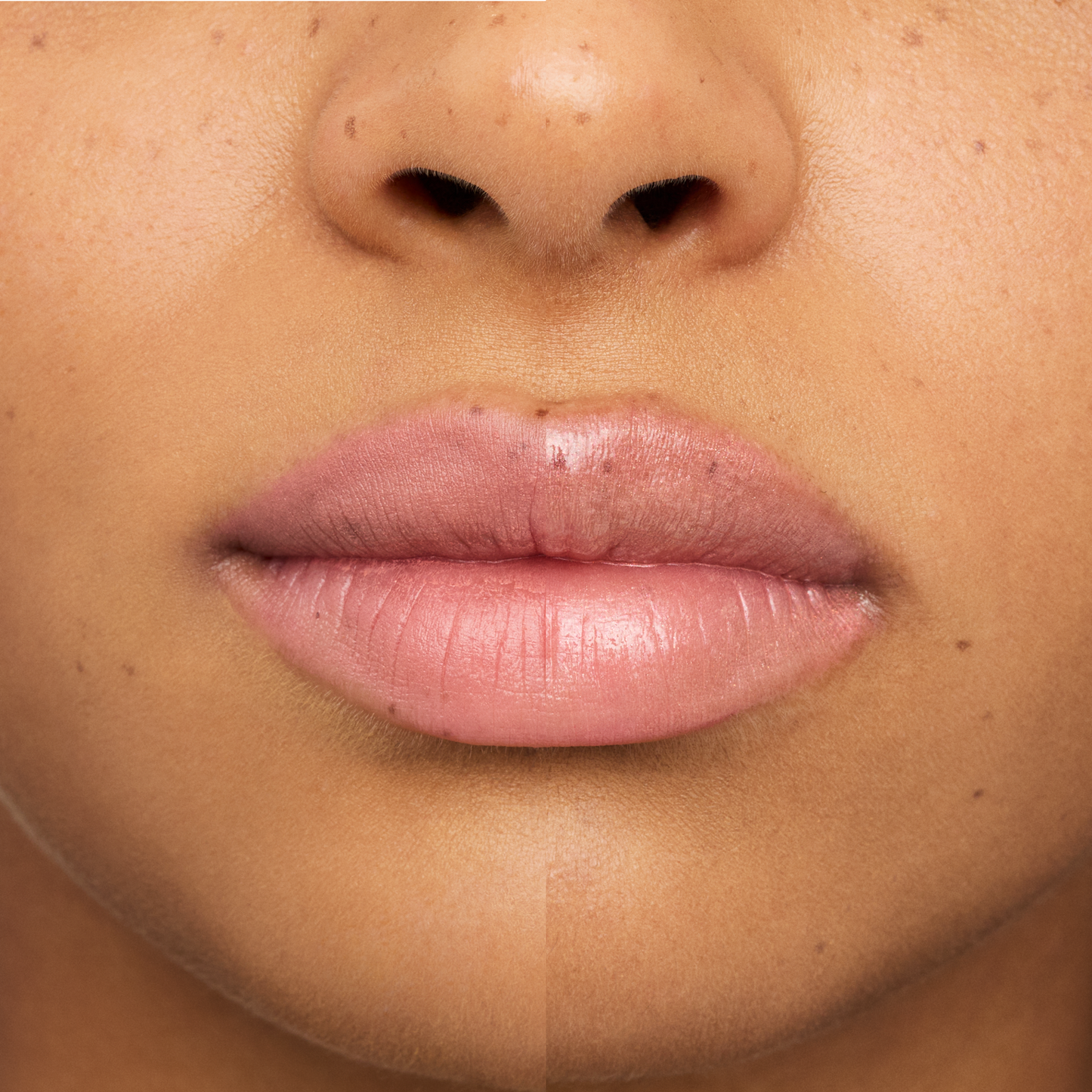 Essence Pearly Potion Multi-Reflective Lip Gloss 01 Golden Peach 2.5g