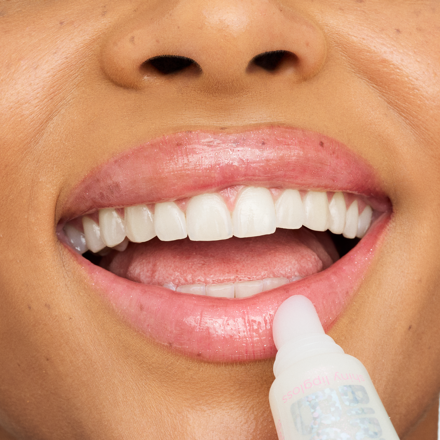 Essence Birthday Bomb Shiny Lip Gloss 01 Cake My Day 10ml