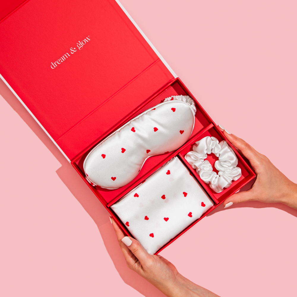 Silver Cloud Satin Gift Set Heart Print