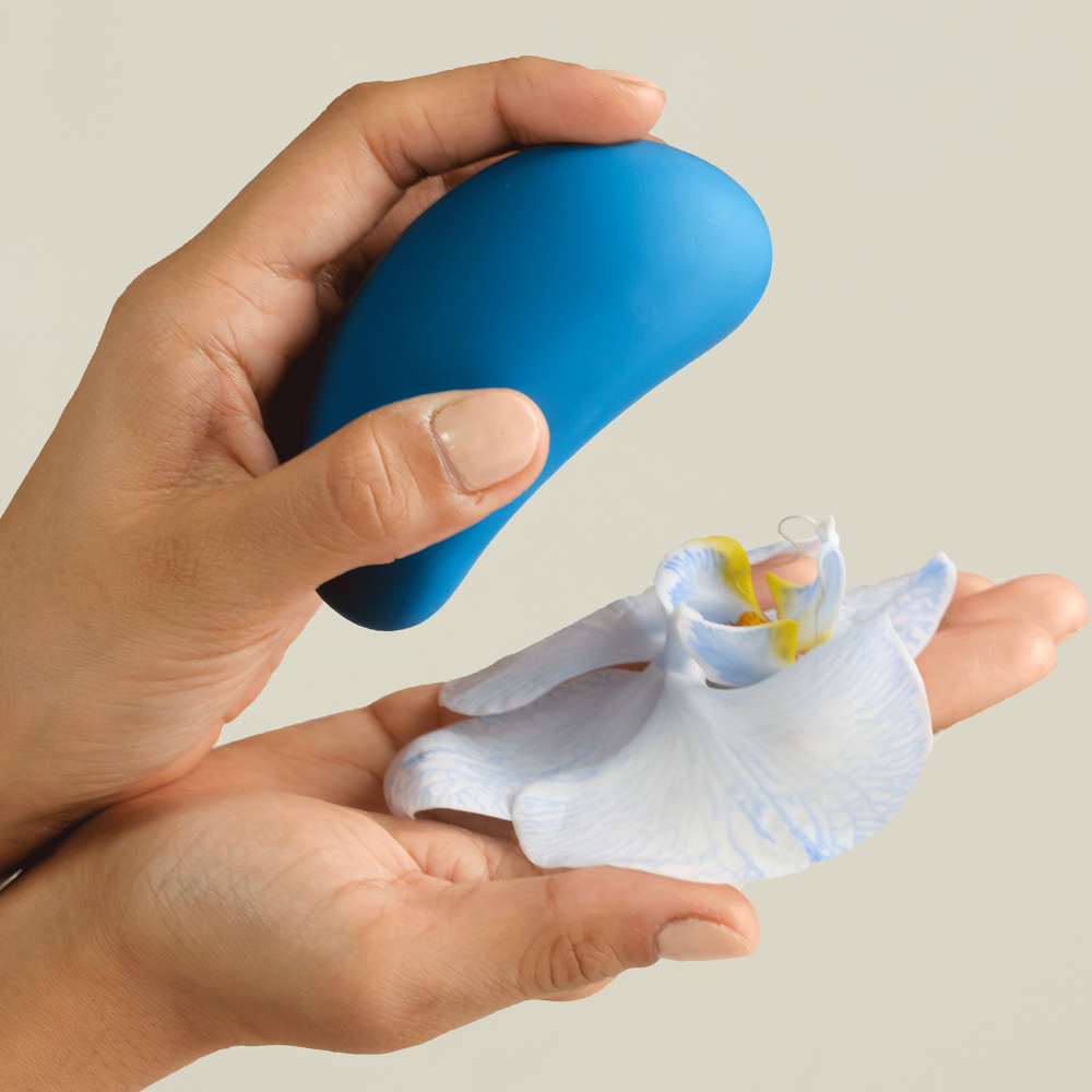 Smile Makers The Ballerina Vulva Vibrator