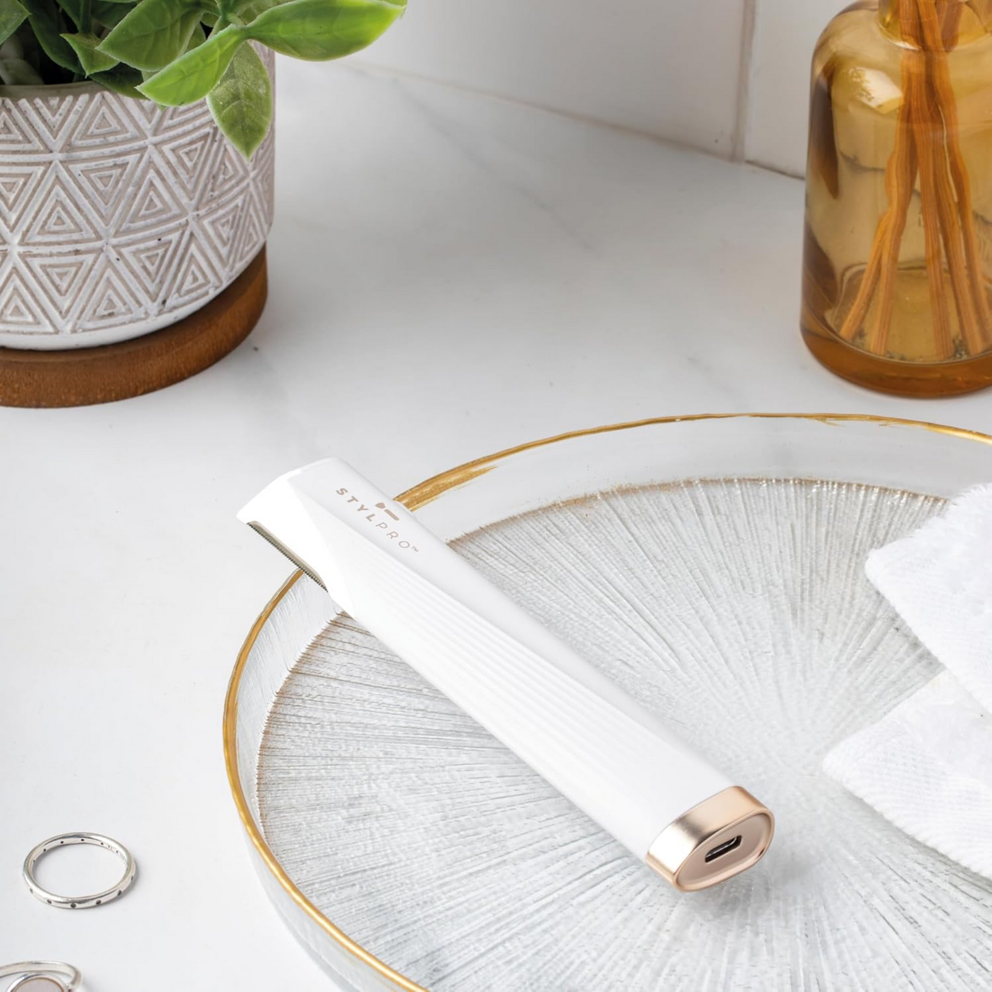 StylPro 2-In-1 Light Up Sonic Dermaplane & Trimmer