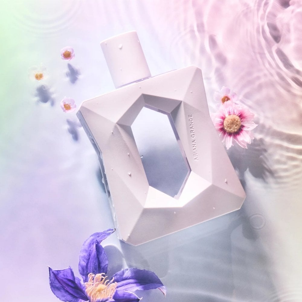 Ariana Grande God Is A Woman Eau De Parfum 50ml