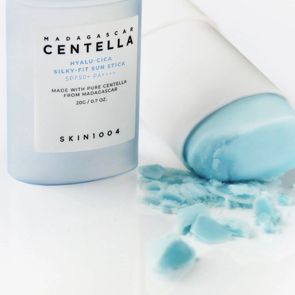 Skin1004 Madagascar Centella Hyalu-Cica Silky-Fit Sun Stick PA++++ SPF50+ 20g