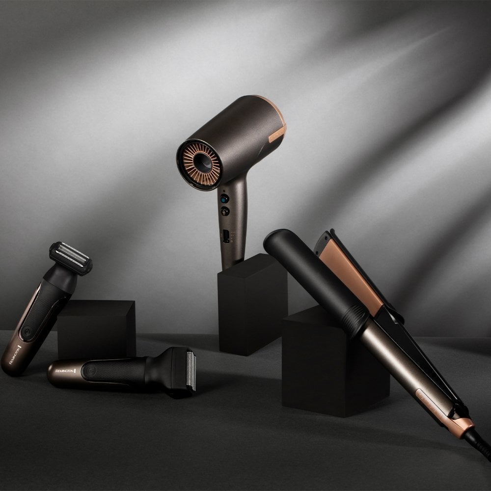 Remington ONE Dry & Style Hair Dryer with Diffuser and Flyaway Attachment D6077