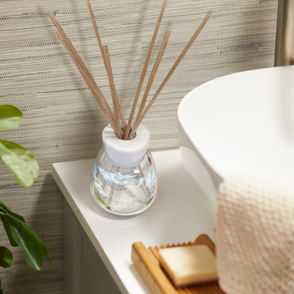 Yankee Candle Signature Reed Diffuser Refill Clean Cotton 200ml