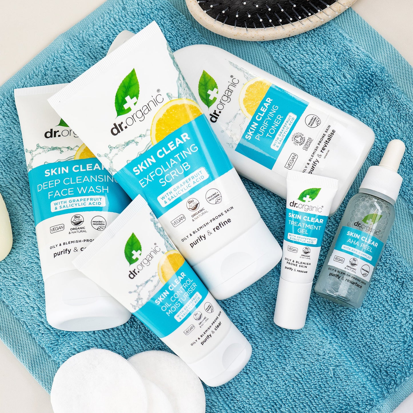 Dr. Organic Skin Clear 5-In-1 Treatment Gel 10ml