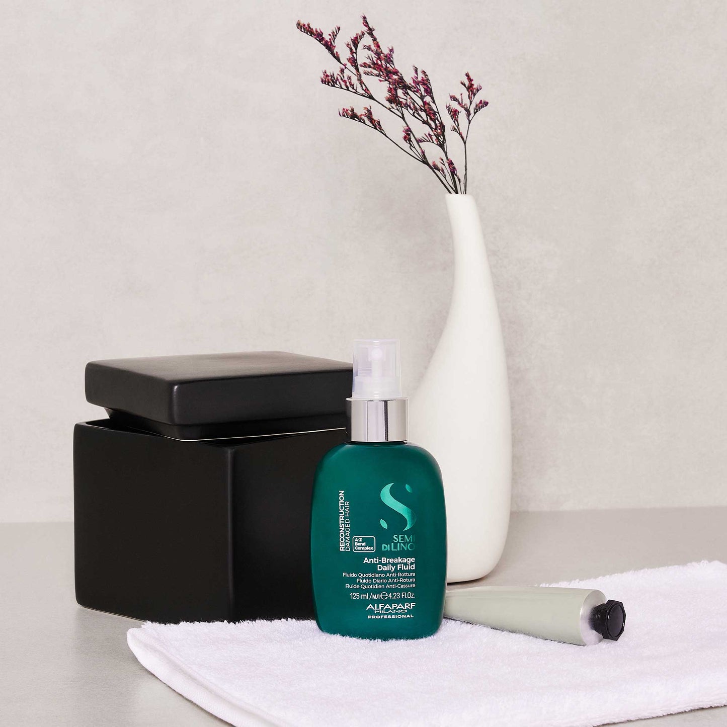 Alfaparf Milano Semi Di Lino Reparative Reconstruction Anti-Breakage Daily Fluid 125ml