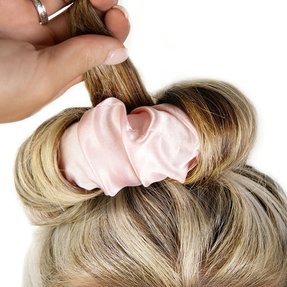 Brushworks HD Heatless Curling Scrunchie