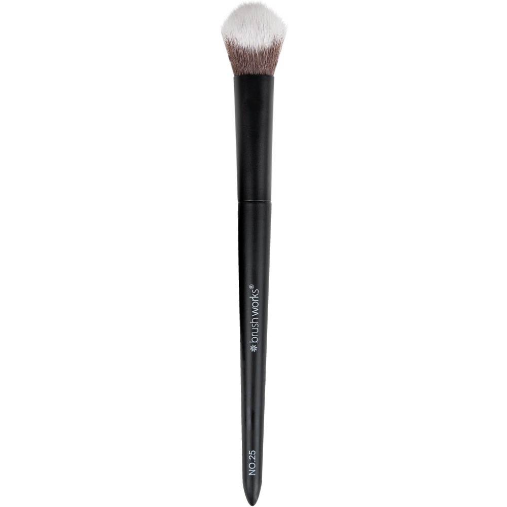 Brushworks No. 25 Brightening Concealer Brush