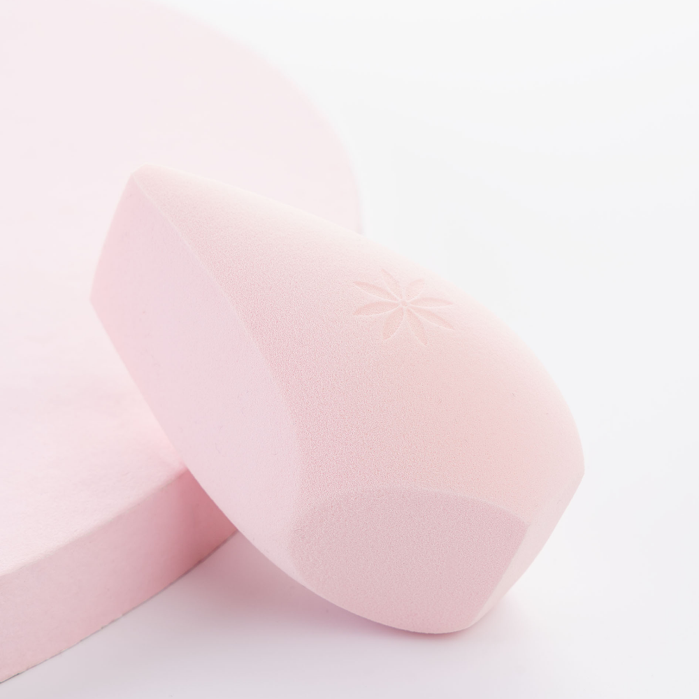 Brushworks Blend & Sculpt Complexion Sponge