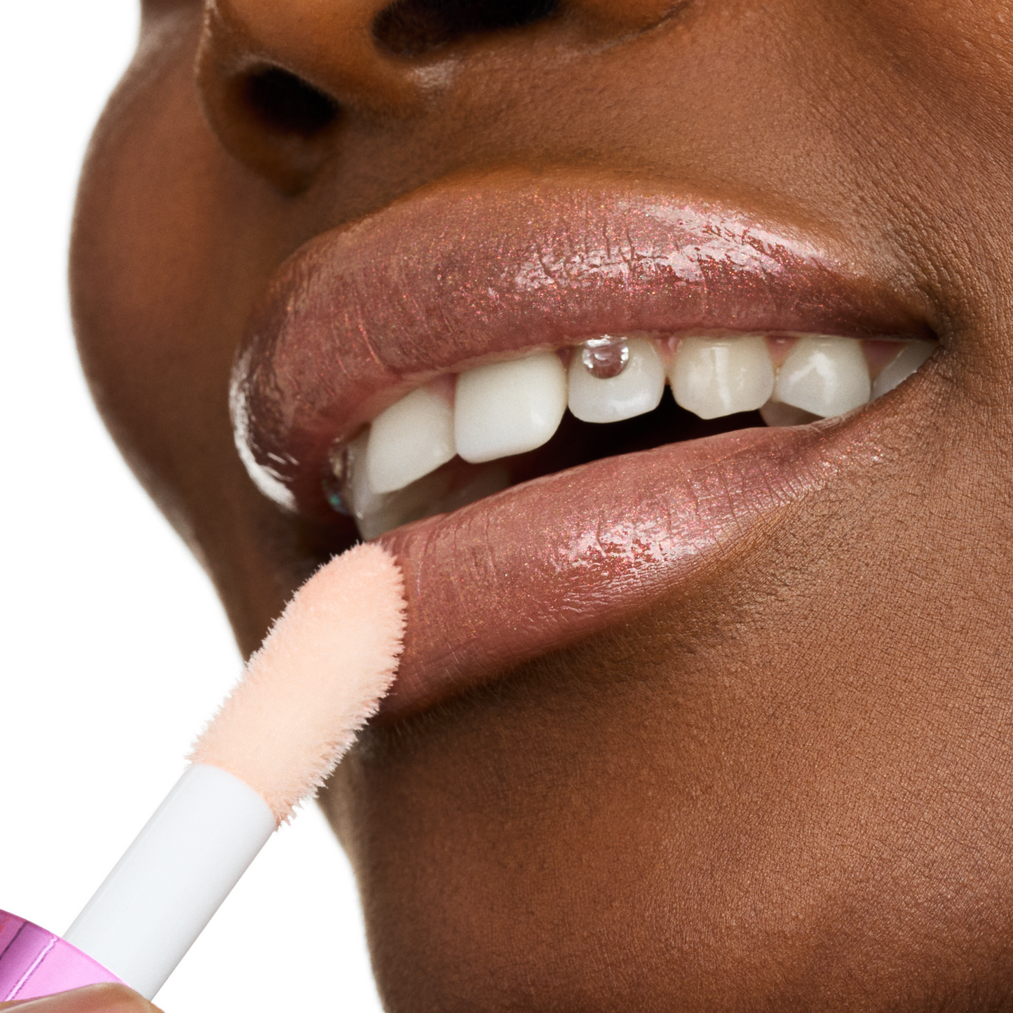 Essence Pearly Potion Multi-Reflective Lip Gloss 01 Golden Peach 2.5g