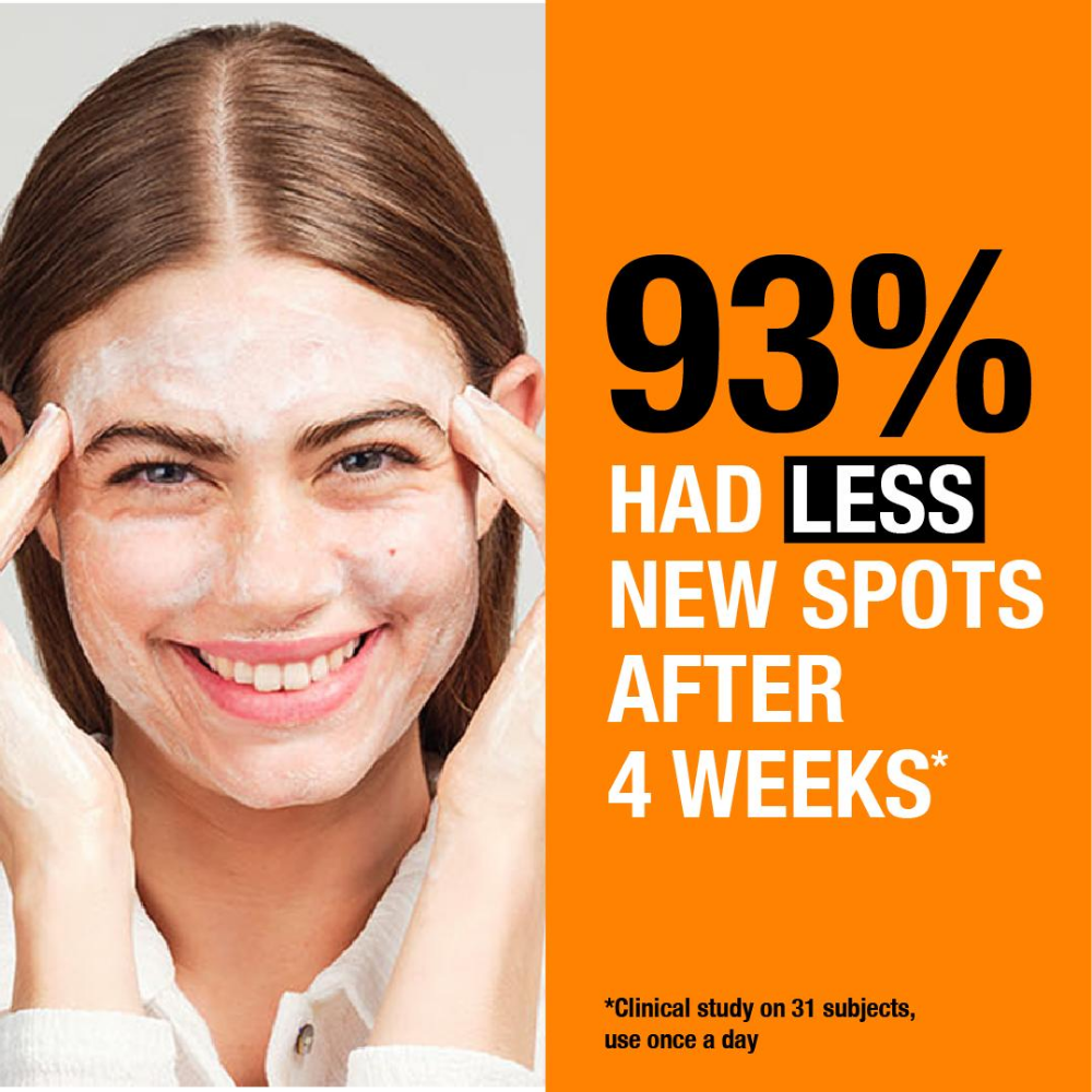 Neutrogena Clear & Defend Facial Scrub 150ml