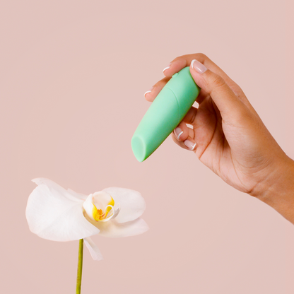 Smile Makers The Whisperer Lipstick Vibrator