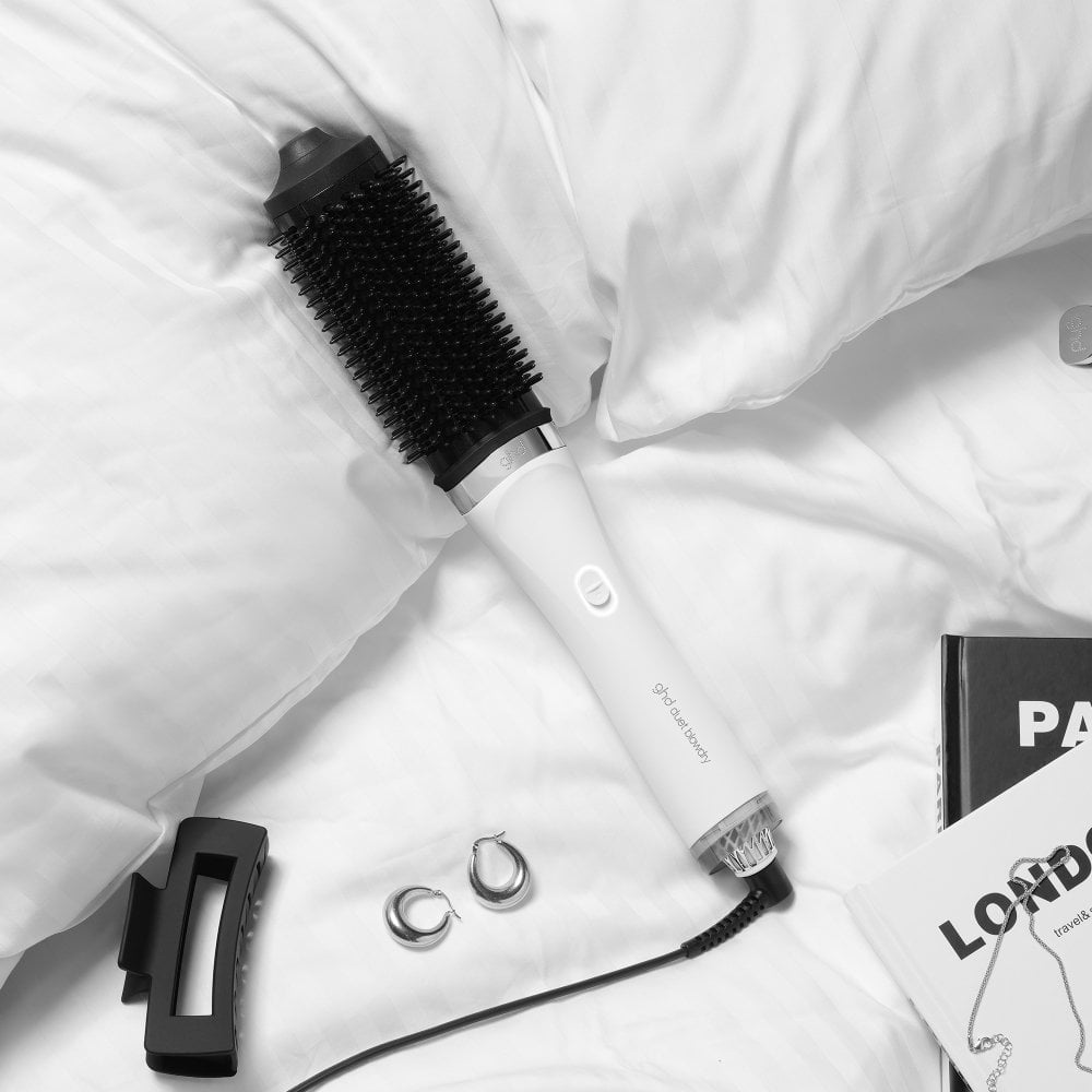 ghd Duet Professional 2-in-1 Blow Dry Brush White