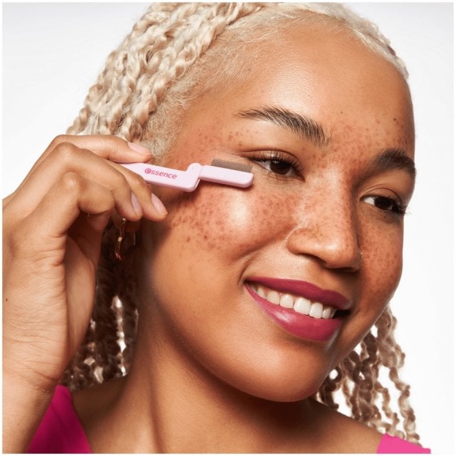 Essence Define & Shine Eyelash Comb