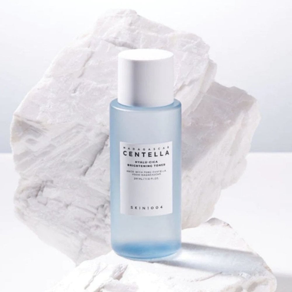 Skin1004 Madagascar Centella Hyalu-Cica Brightening Toner 210ml