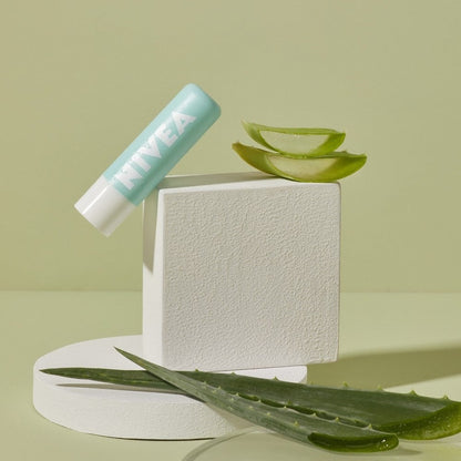 Nivea Caring Lip Scrub with Aloe Vera & Vitamin E 5.5ml