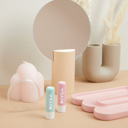 Nivea Caring Lip Scrub with Aloe Vera & Vitamin E 5.5ml