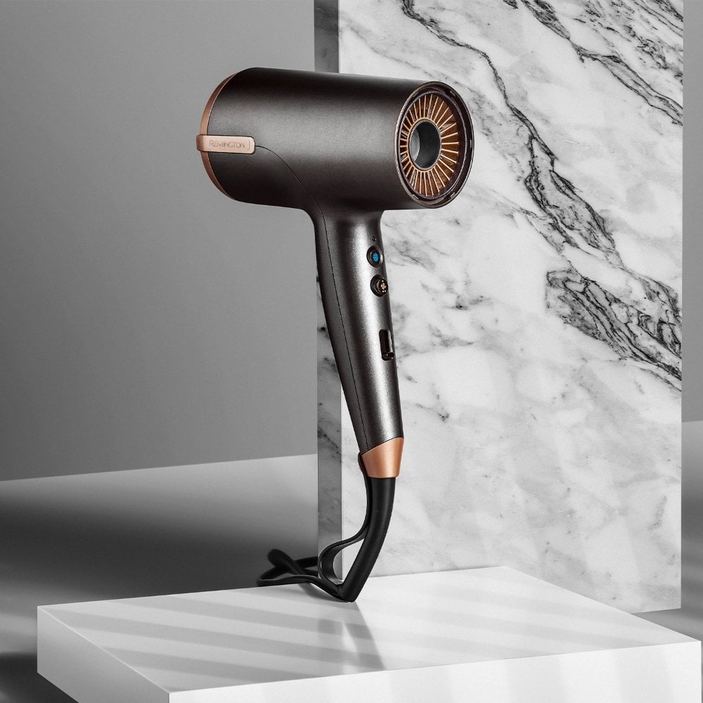 Remington ONE Dry & Style Hair Dryer with Diffuser and Flyaway Attachment D6077