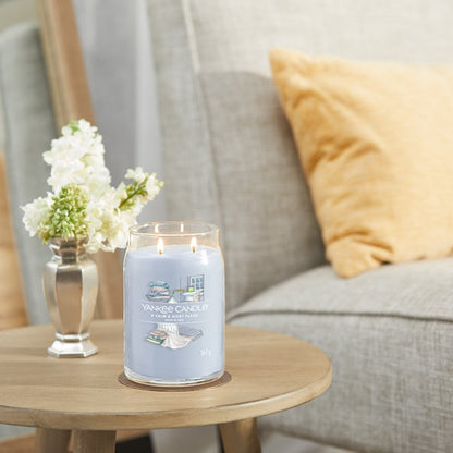 Yankee Candle A Calm & Quiet Place Large Signature Jar Candle